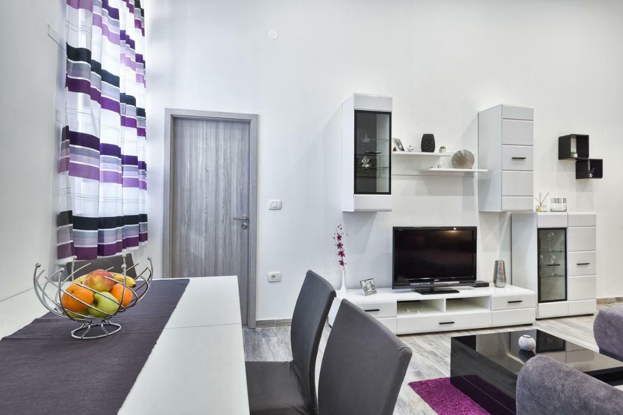 Apartment 20M From Arena Pula Extérieur photo