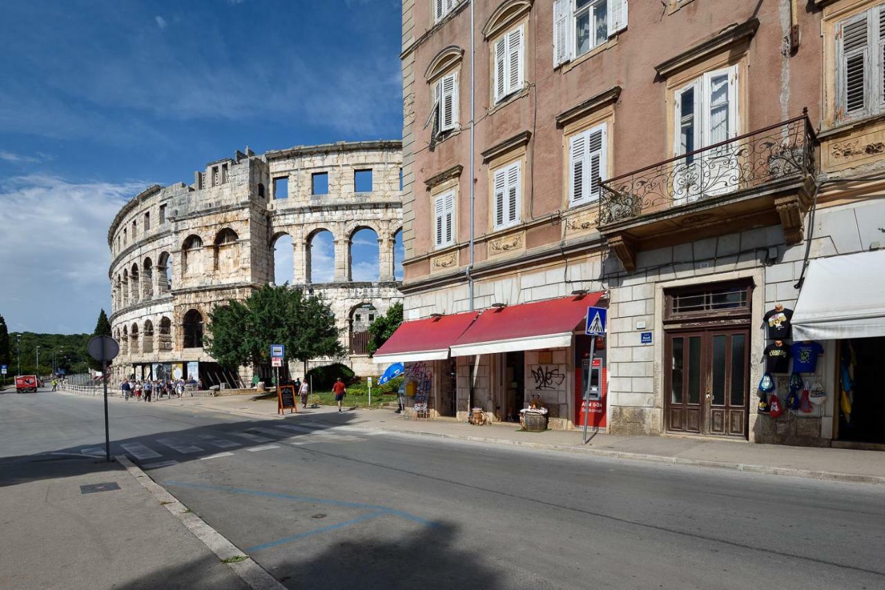 Apartment 20M From Arena Pula Extérieur photo