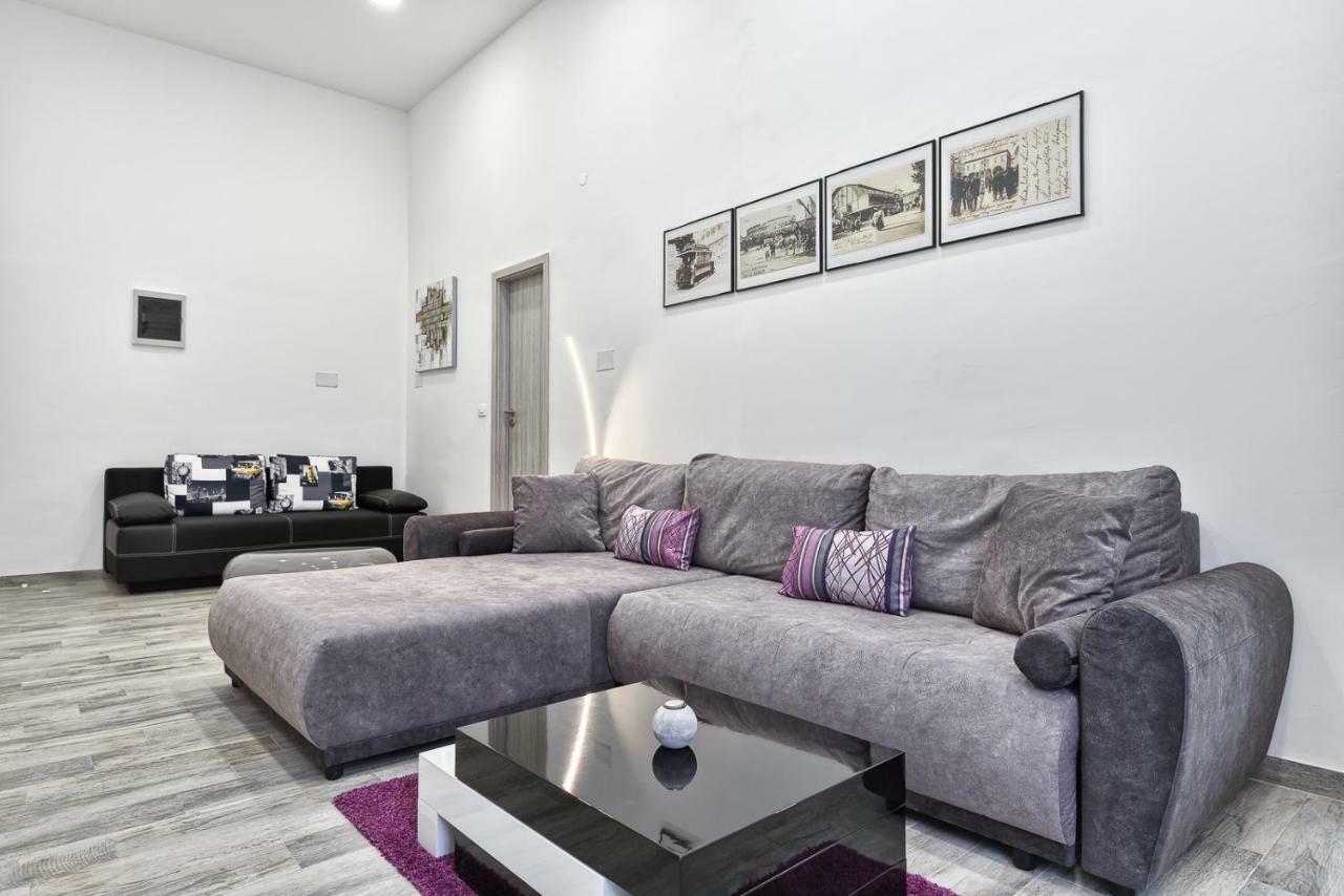 Apartment 20M From Arena Pula Extérieur photo